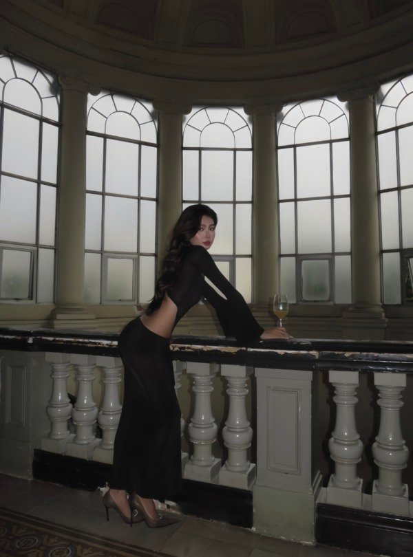 Scarlet Dress Noir - Image 7