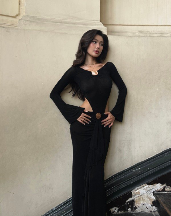 Scarlet Dress Noir - Image 8