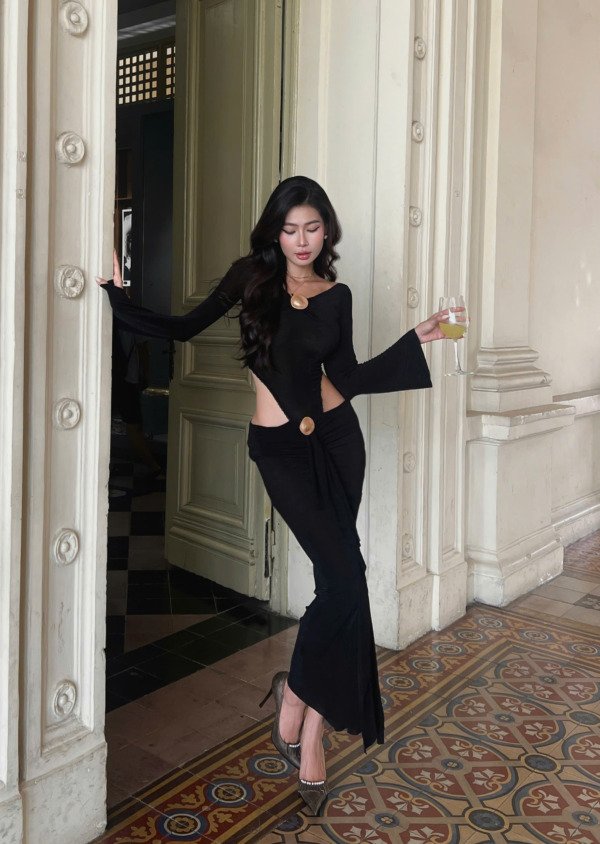 Scarlet Dress Noir